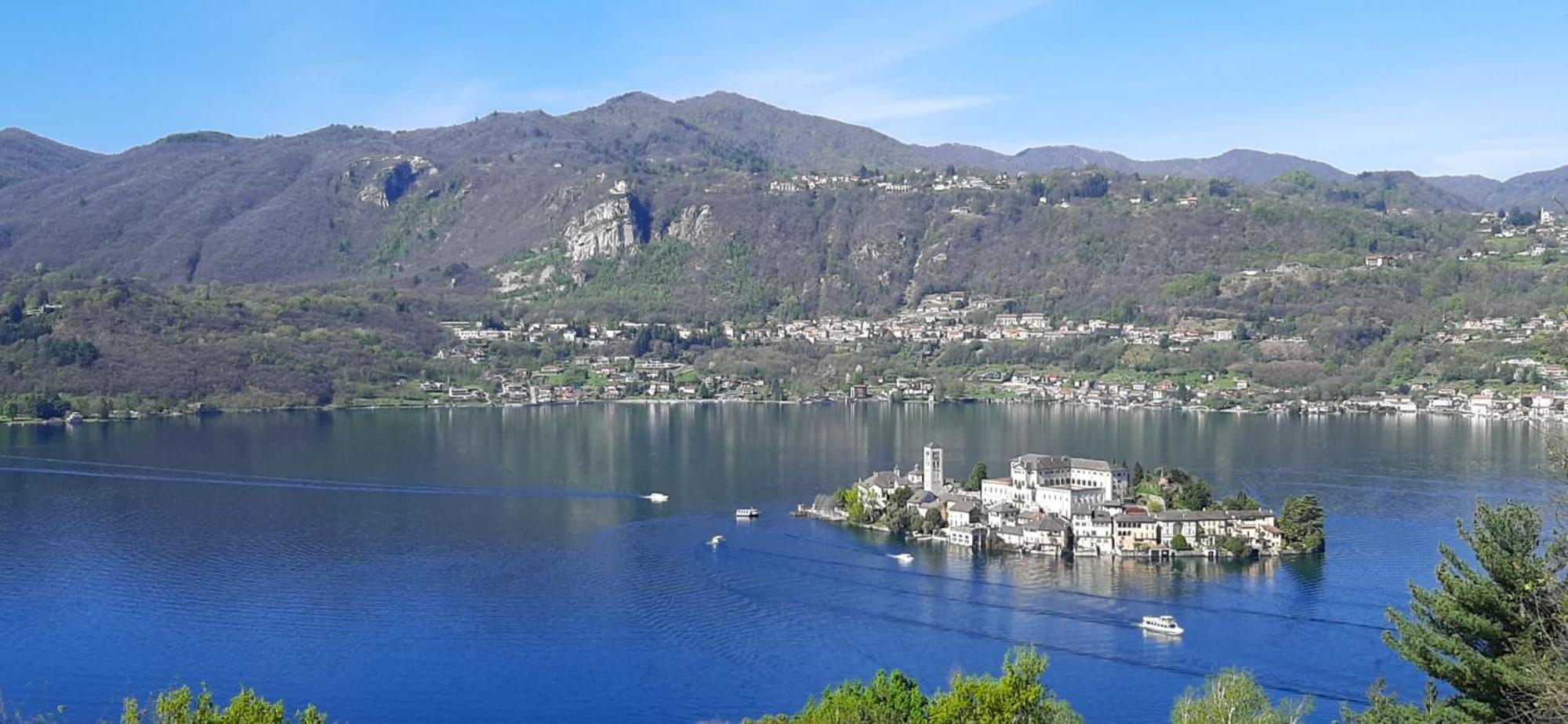Appartamento Casamia Miasino エクステリア 写真